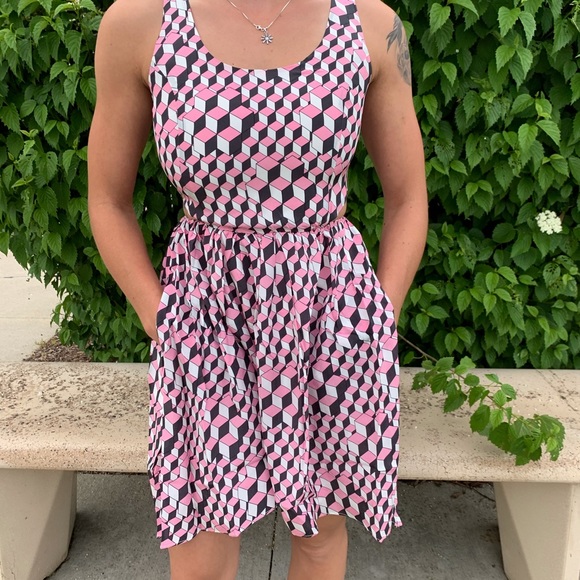 Line & Dot Cube Pink Cutout Dress - Picture 5 of 5